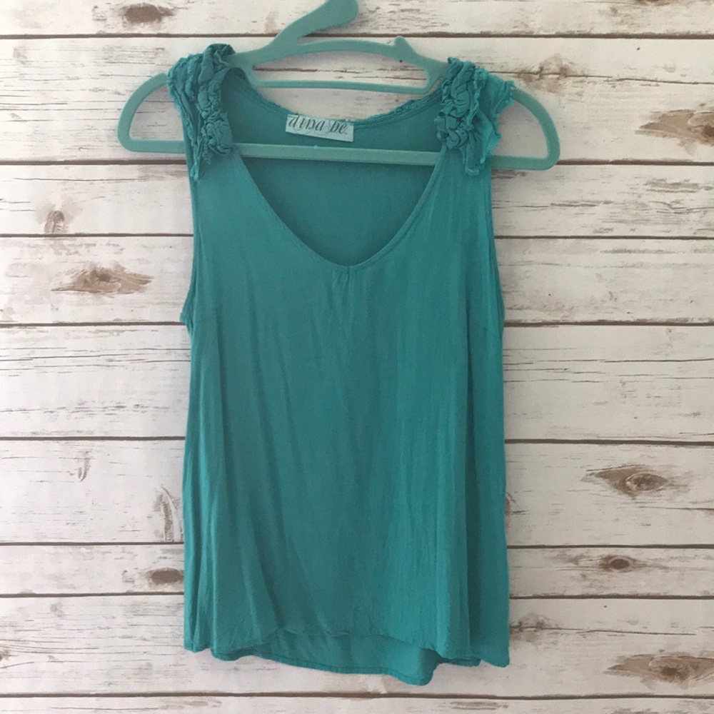 • Francesca’s Green Ruffled Top • - Picture 3 of 5